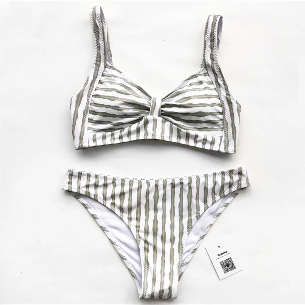 Cupshe Believe in Miracles Bikini